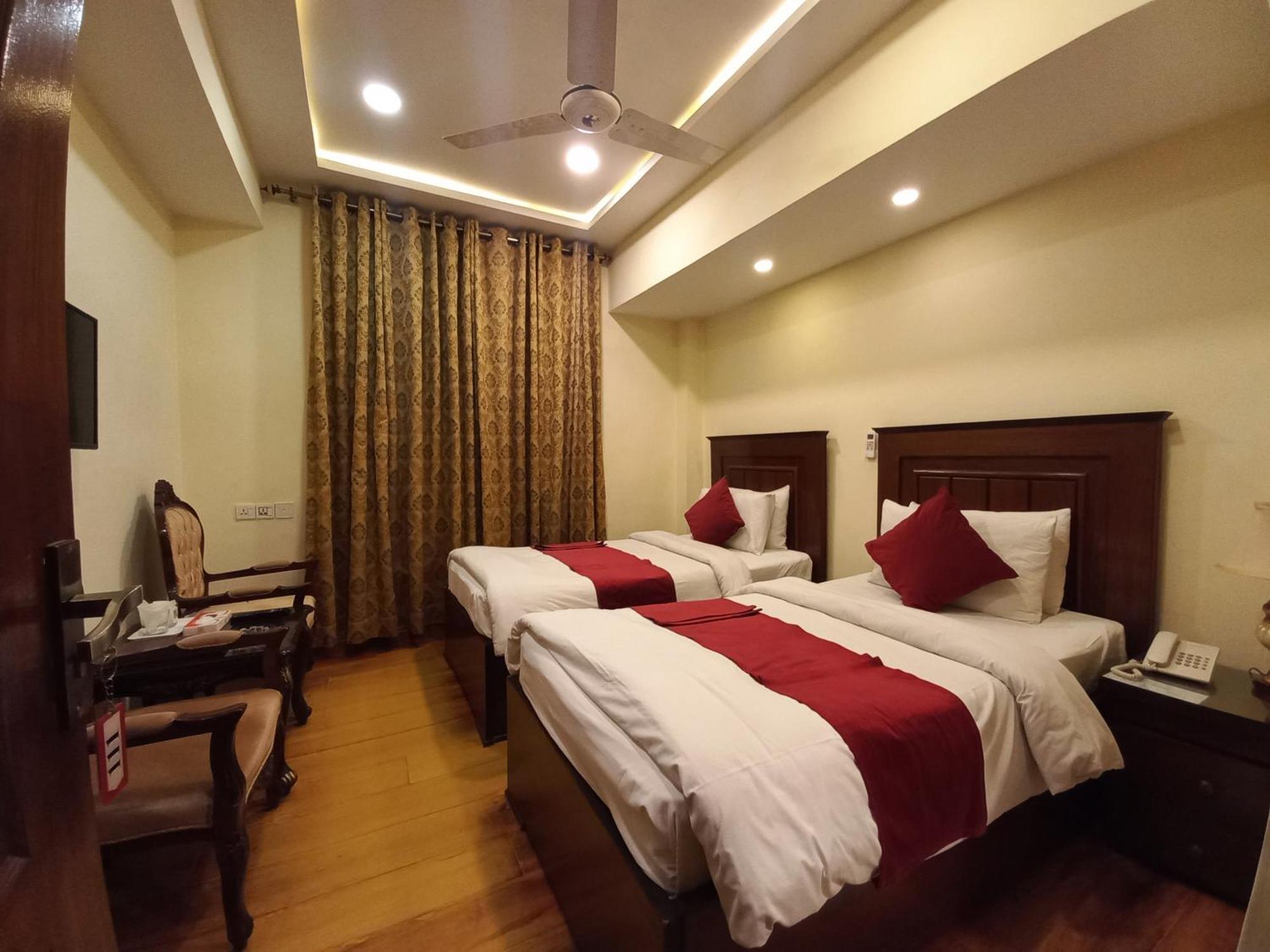 Diplomat Hotel Islamabad Exterior photo