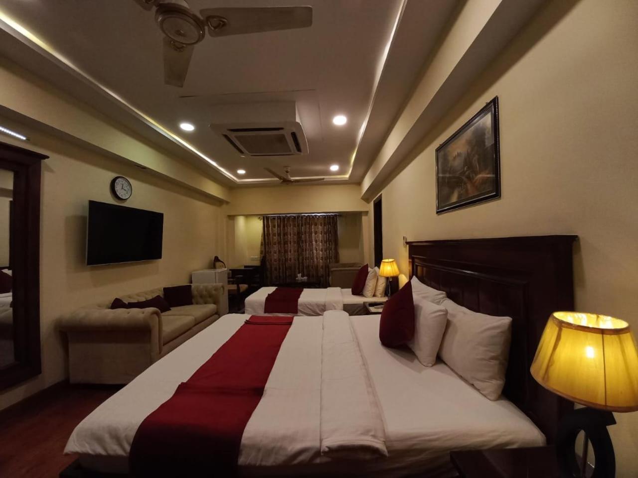 Diplomat Hotel Islamabad Exterior photo