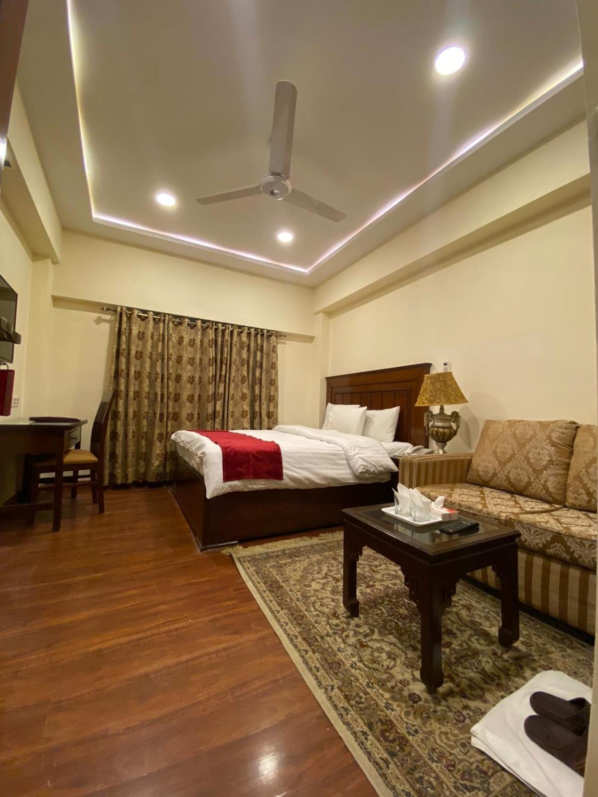 Diplomat Hotel Islamabad Exterior photo