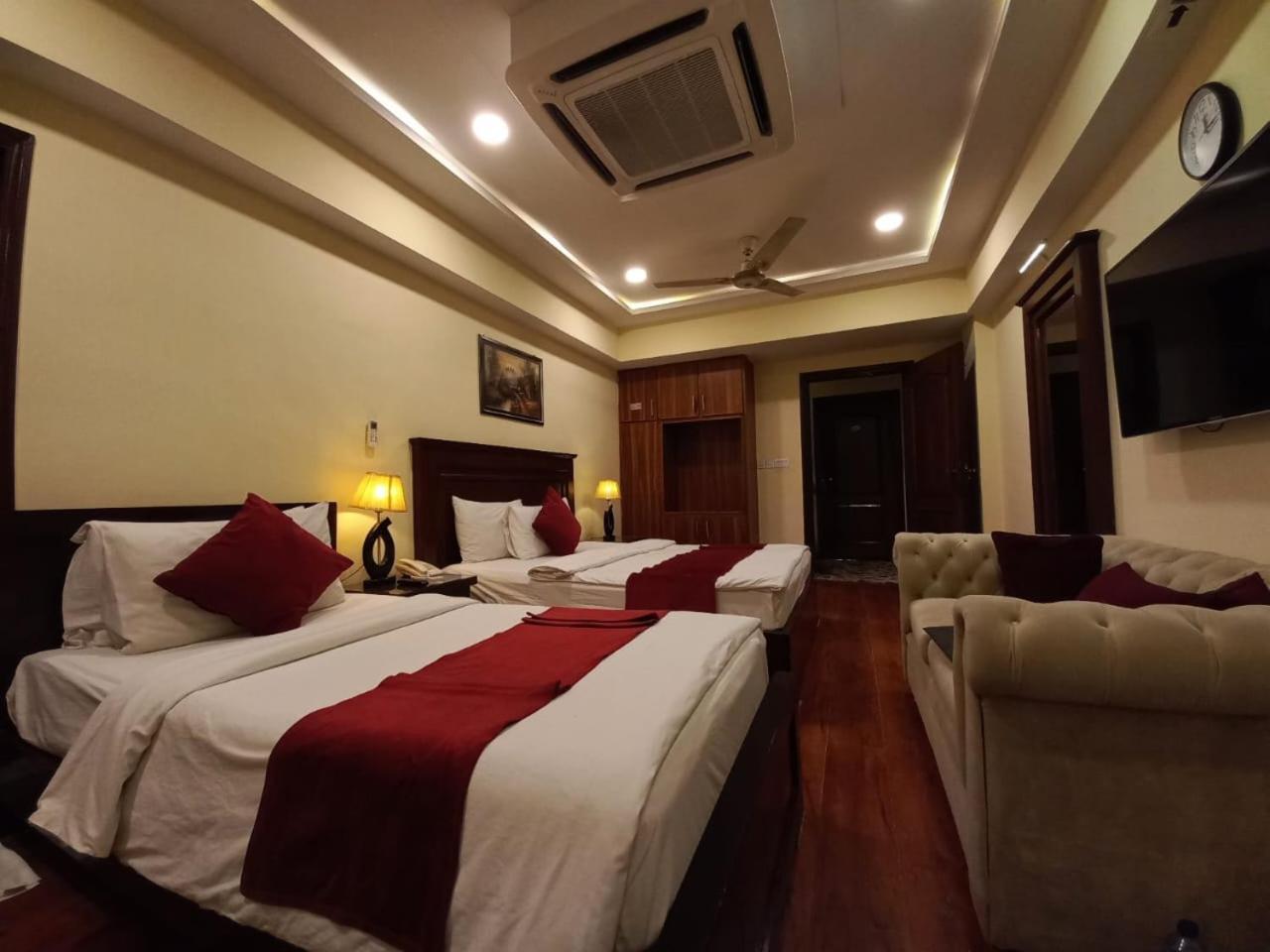 Diplomat Hotel Islamabad Exterior photo