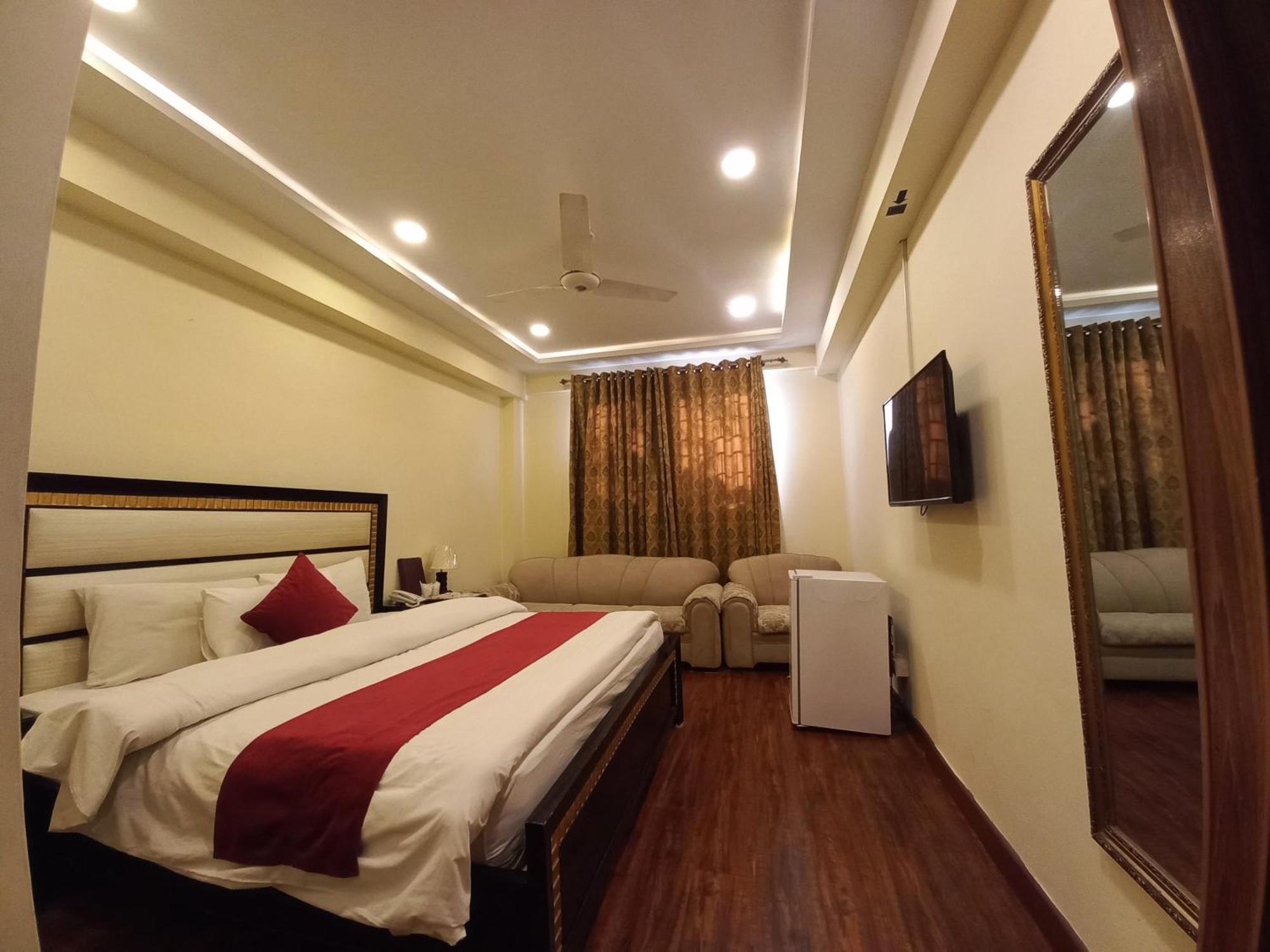 Diplomat Hotel Islamabad Exterior photo